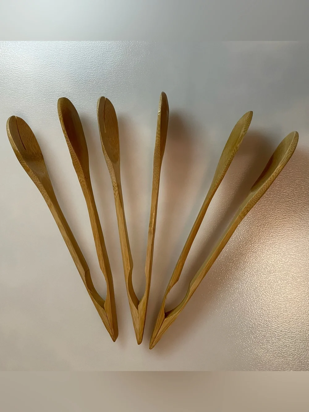 ⭐️ 5/$25 Set of 3 bamboo serving tongs